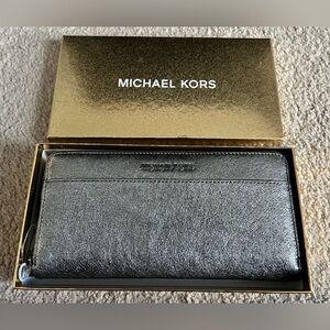 🆕Michael Kors Silver Men's Wallet